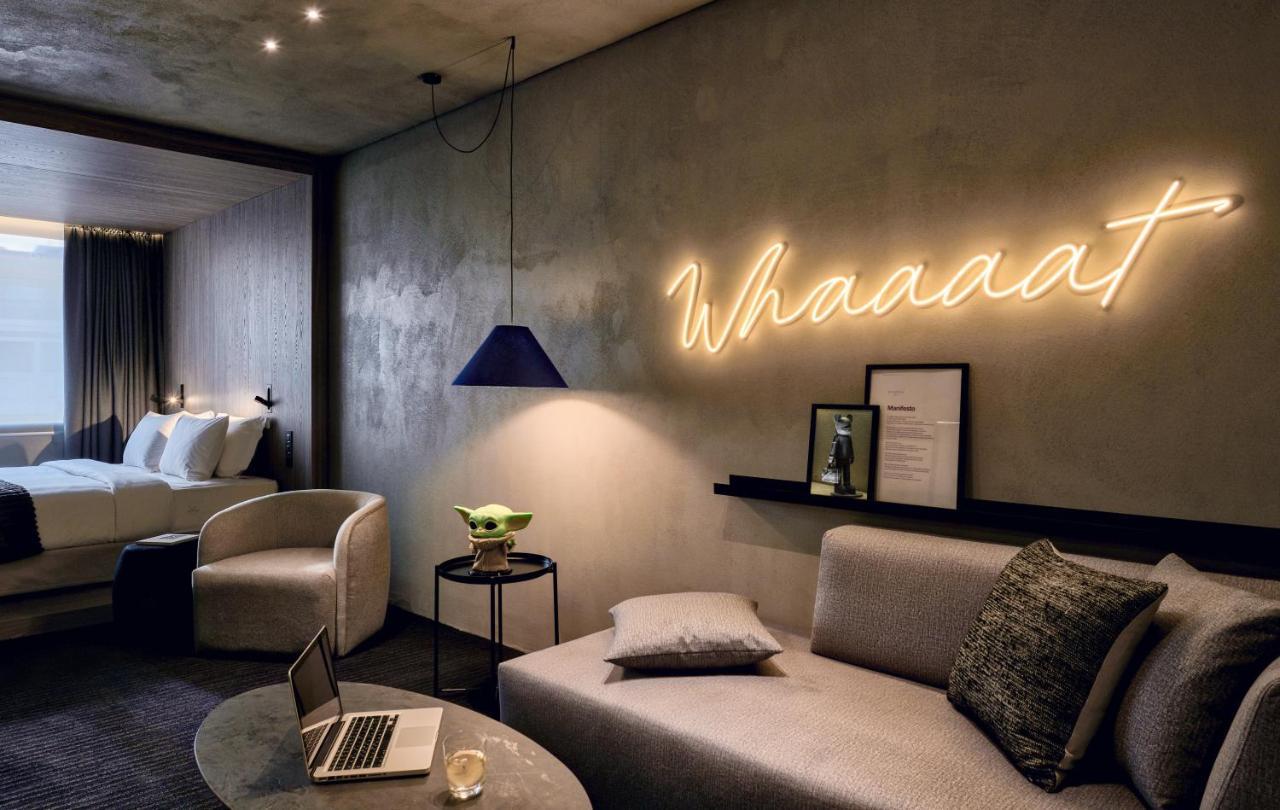 Onoma Hotel เทสซาโลนิกิ ภายนอก รูปภาพ A room at the hotel