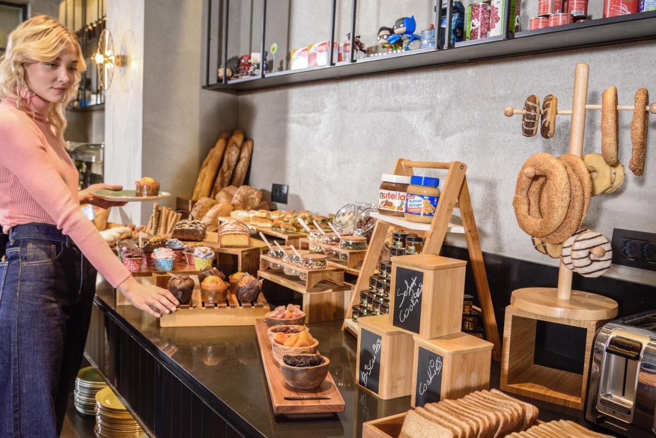 Onoma Hotel เทสซาโลนิกิ ภายนอก รูปภาพ A shop in Paris